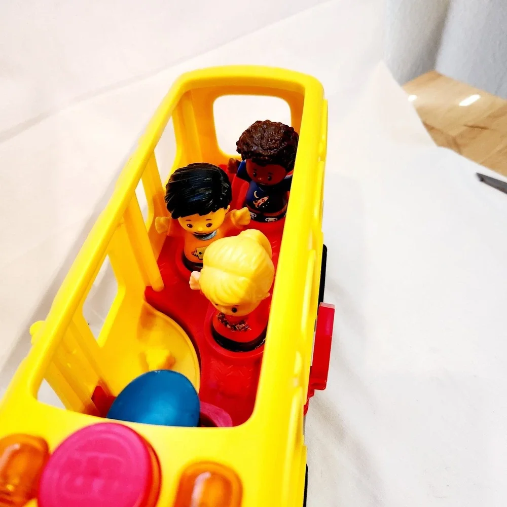 Fisher Price Little People School Bus with 4 Figures Lights Sounds Yellow Toy